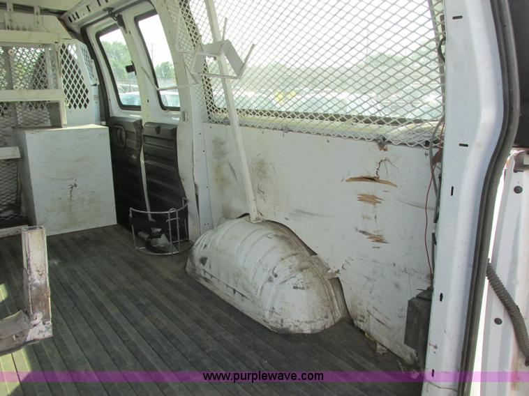 image for item K8557 2008 Chevrolet Express 2500 Cargo van