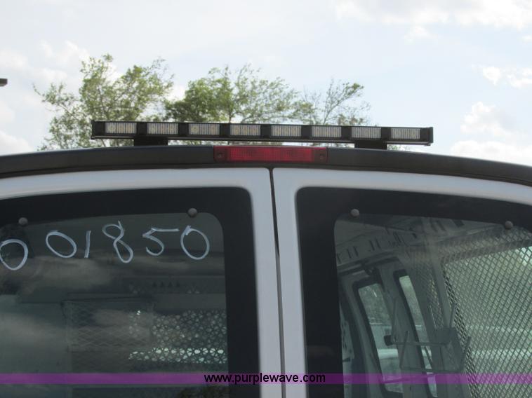 image for item K8557 2008 Chevrolet Express 2500 Cargo van