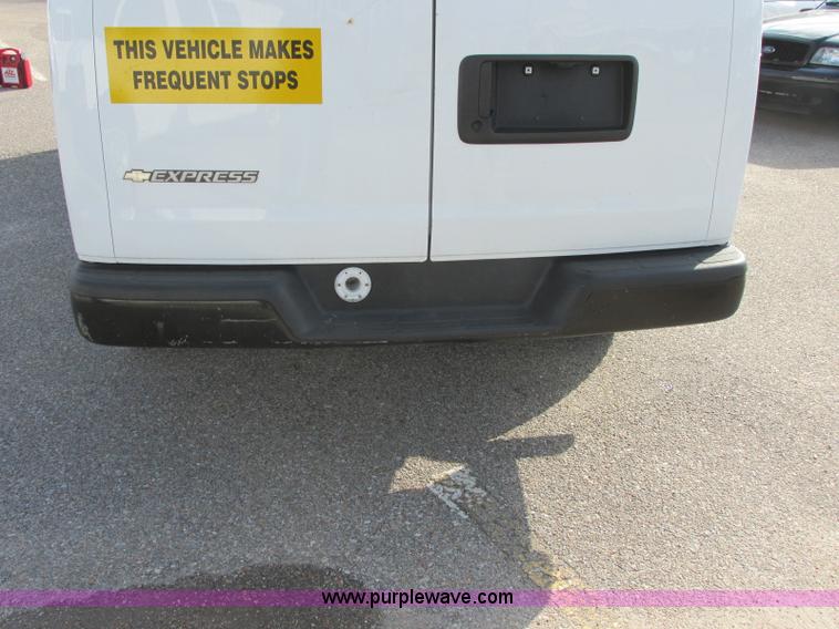 image for item K8557 2008 Chevrolet Express 2500 Cargo van