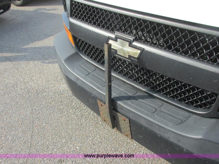 image for item K8557 2008 Chevrolet Express 2500 Cargo van