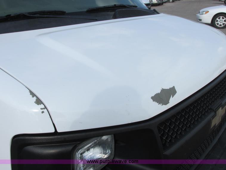 image for item K8557 2008 Chevrolet Express 2500 Cargo van