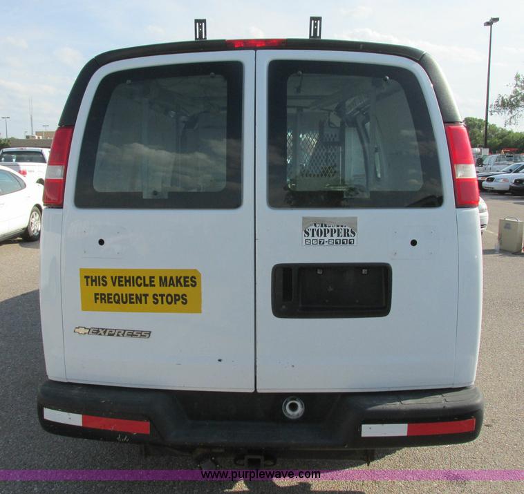 image for item K8558 2007 Chevrolet Express 2500 Cargo van