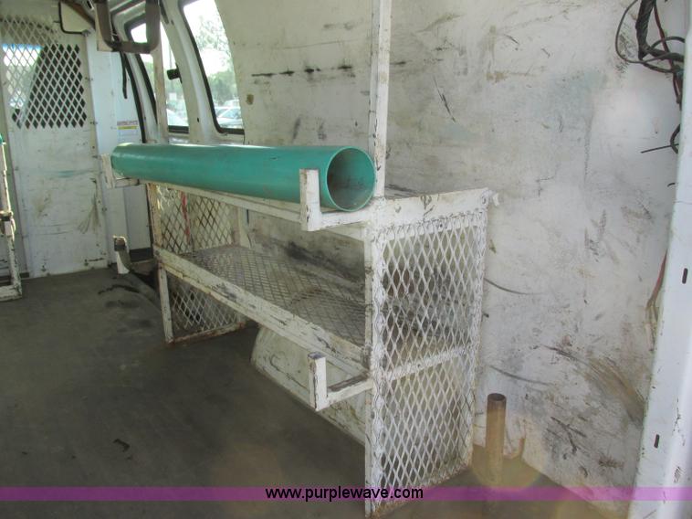 image for item K8558 2007 Chevrolet Express 2500 Cargo van