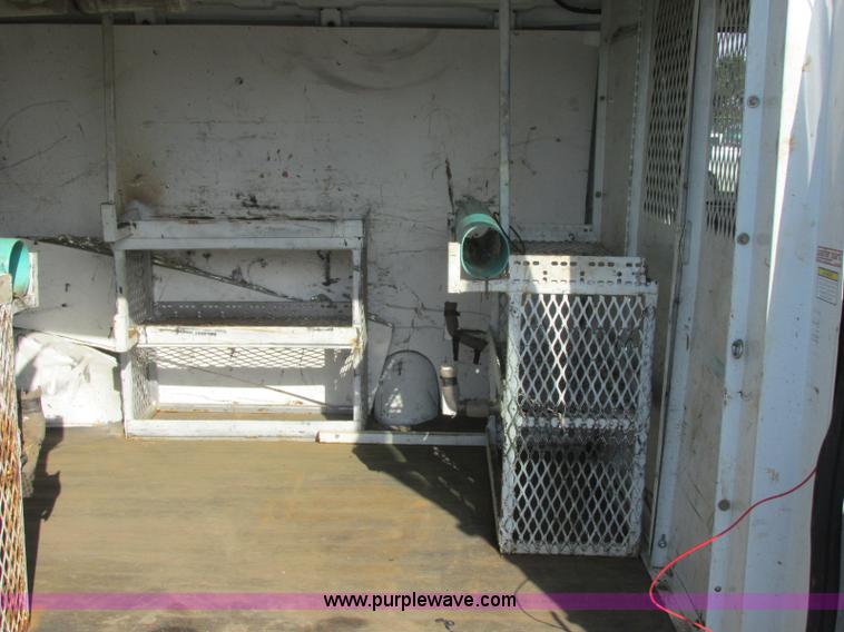 image for item K8558 2007 Chevrolet Express 2500 Cargo van