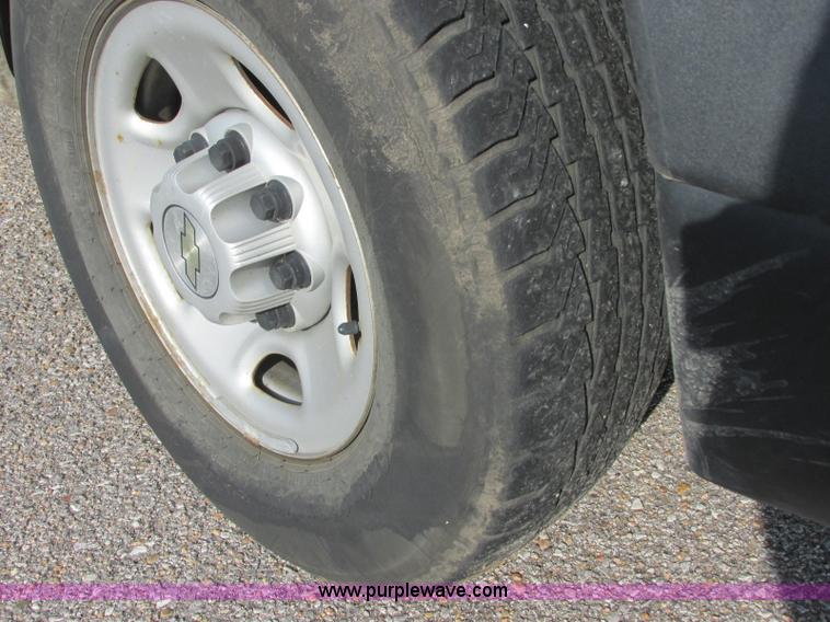 image for item K8558 2007 Chevrolet Express 2500 Cargo van