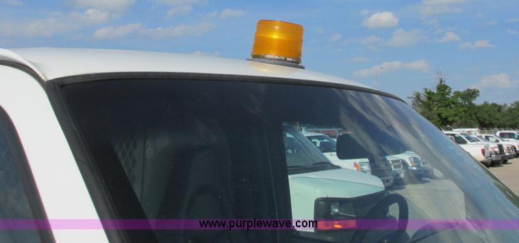 image for item K8558 2007 Chevrolet Express 2500 Cargo van