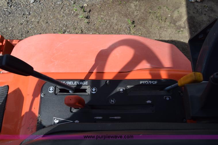 image for item K8562 Kubota F2560 lawn mower