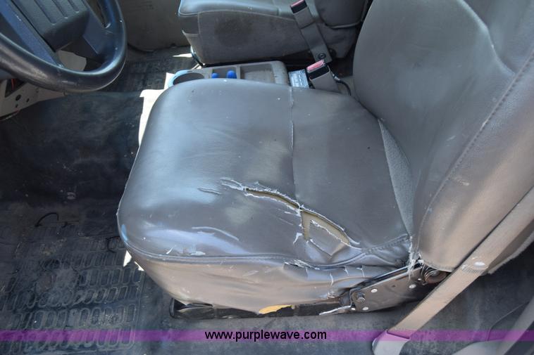 image for item K8563 2008 Ford F250 Super Duty XL pickup truck