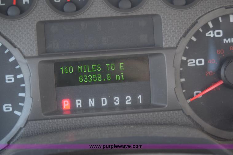 image for item K8563 2008 Ford F250 Super Duty XL pickup truck