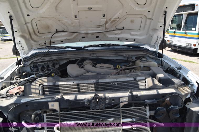 image for item K8563 2008 Ford F250 Super Duty XL pickup truck