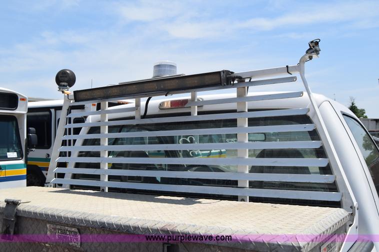 image for item K8563 2008 Ford F250 Super Duty XL pickup truck