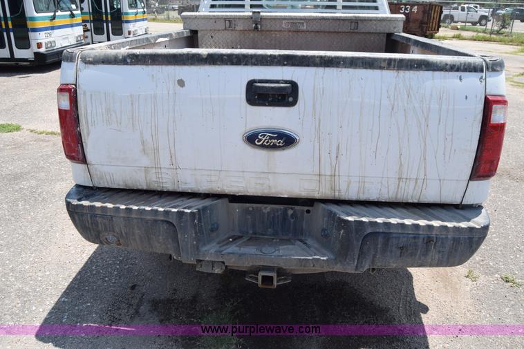 image for item K8563 2008 Ford F250 Super Duty XL pickup truck