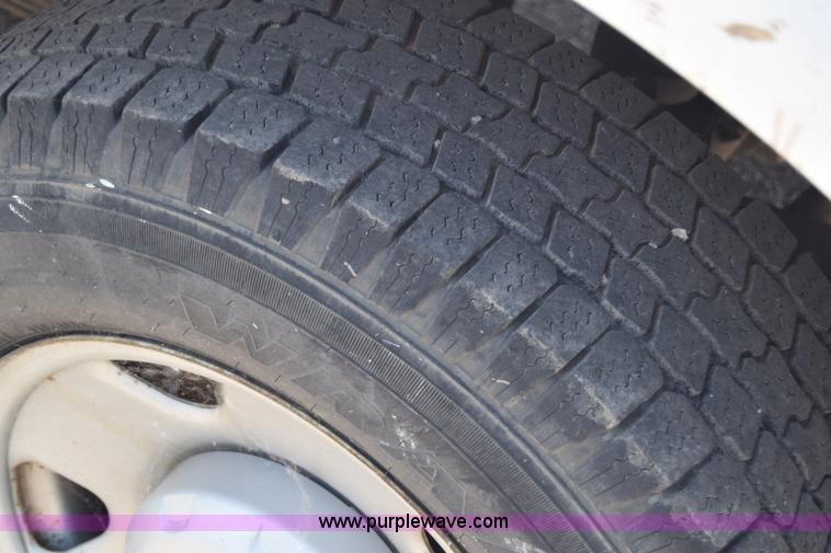 image for item K8563 2008 Ford F250 Super Duty XL pickup truck