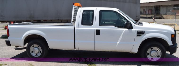 image for item K8564 2008 Ford F250 Super Duty XL SuperCab pickup truck