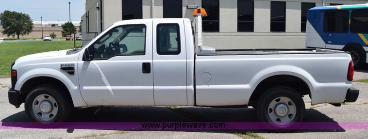 image for item K8564 2008 Ford F250 Super Duty XL SuperCab pickup truck