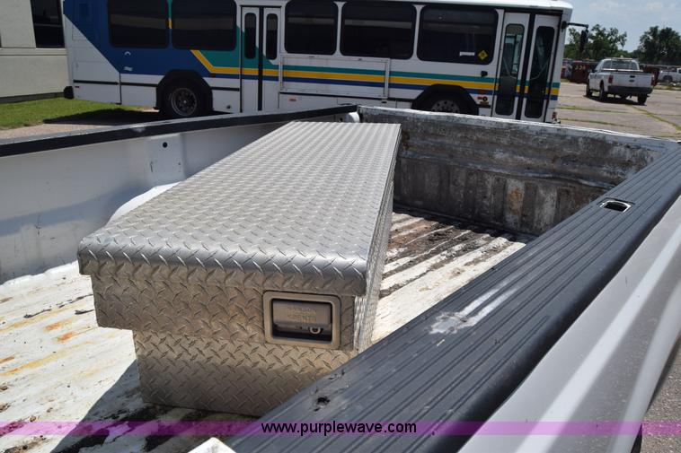 image for item K8564 2008 Ford F250 Super Duty XL SuperCab pickup truck