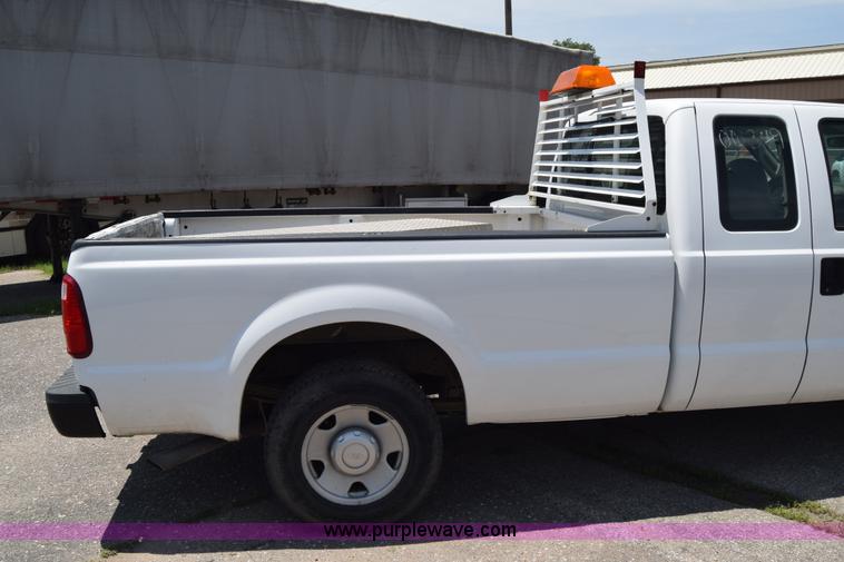 image for item K8564 2008 Ford F250 Super Duty XL SuperCab pickup truck
