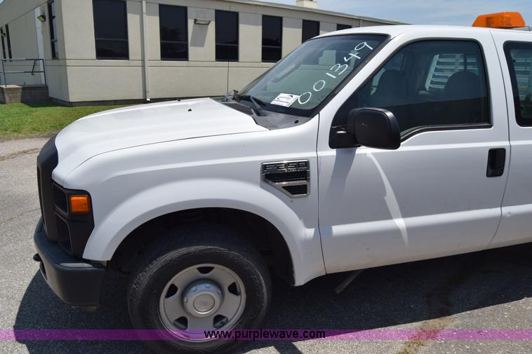 image for item K8564 2008 Ford F250 Super Duty XL SuperCab pickup truck