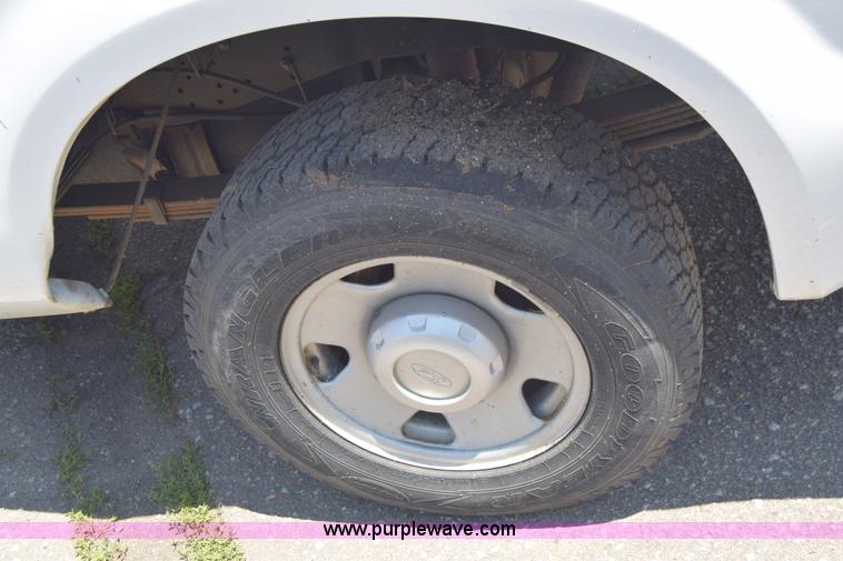 image for item K8564 2008 Ford F250 Super Duty XL SuperCab pickup truck