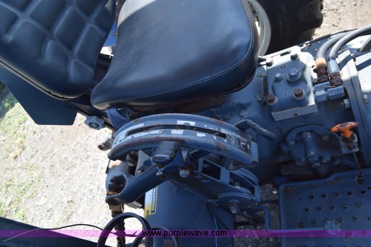 image for item K8565 1996 New Holland 3930 tractor