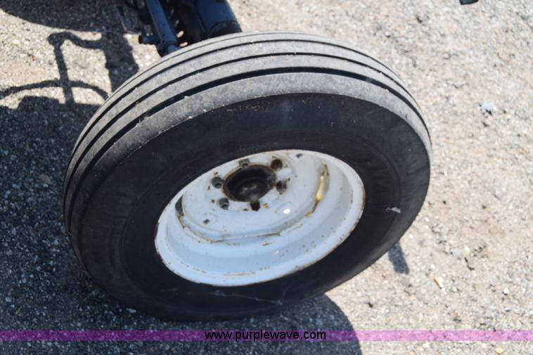 image for item K8565 1996 New Holland 3930 tractor