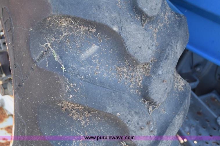 image for item K8565 1996 New Holland 3930 tractor