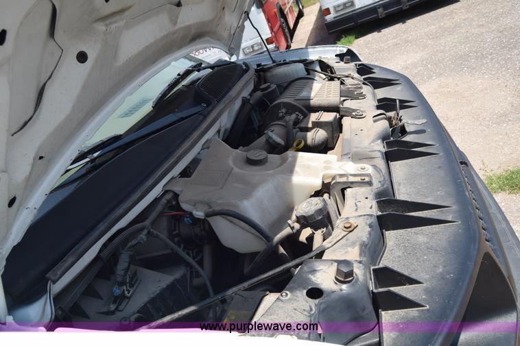 image for item K8566 2007 Chevrolet Express 2500 Cargo van