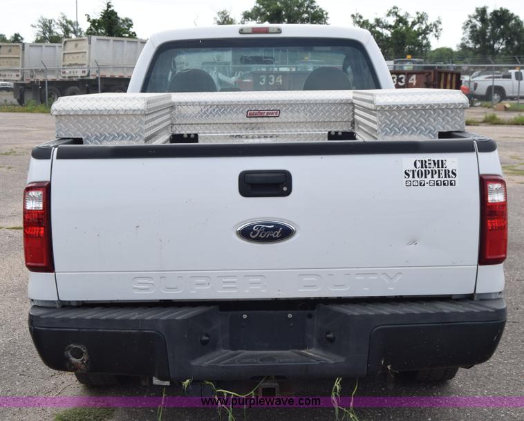 image for item K8567 2008 Ford F250 Super Duty XL pickup truck