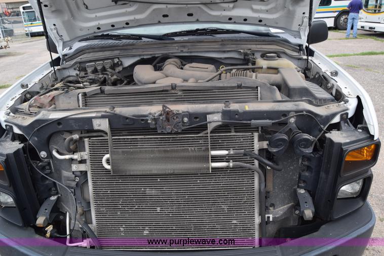 image for item K8567 2008 Ford F250 Super Duty XL pickup truck