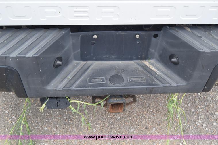 image for item K8567 2008 Ford F250 Super Duty XL pickup truck