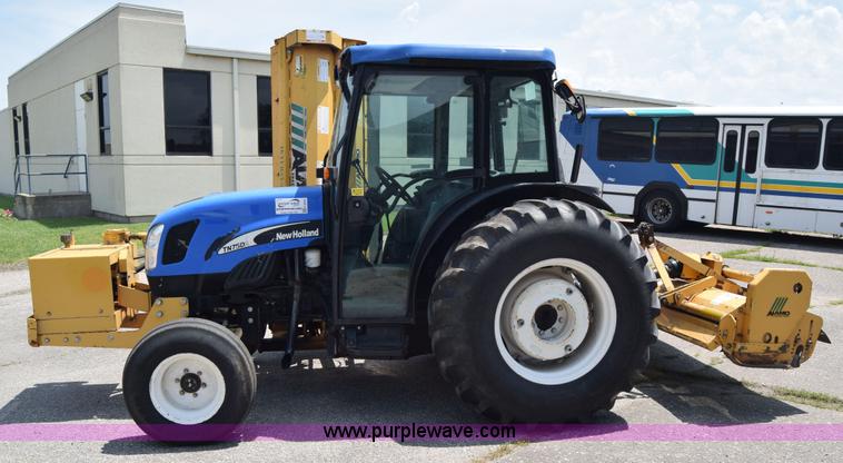 image for item K8569 2004 New Holland TN75DA tractor
