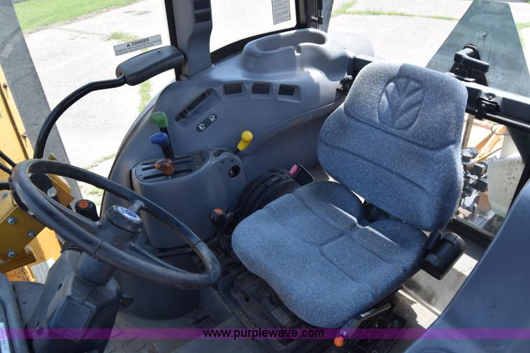 image for item K8569 2004 New Holland TN75DA tractor