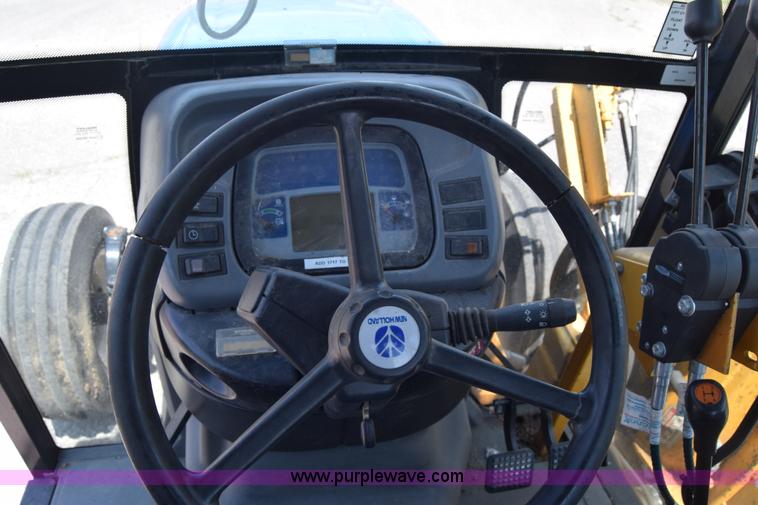 image for item K8569 2004 New Holland TN75DA tractor
