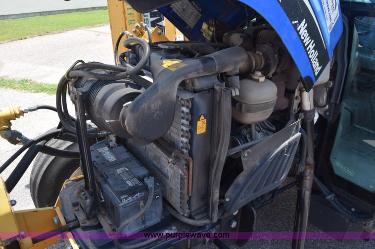image for item K8569 2004 New Holland TN75DA tractor