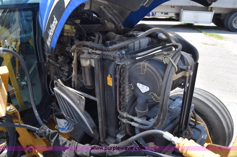 image for item K8569 2004 New Holland TN75DA tractor