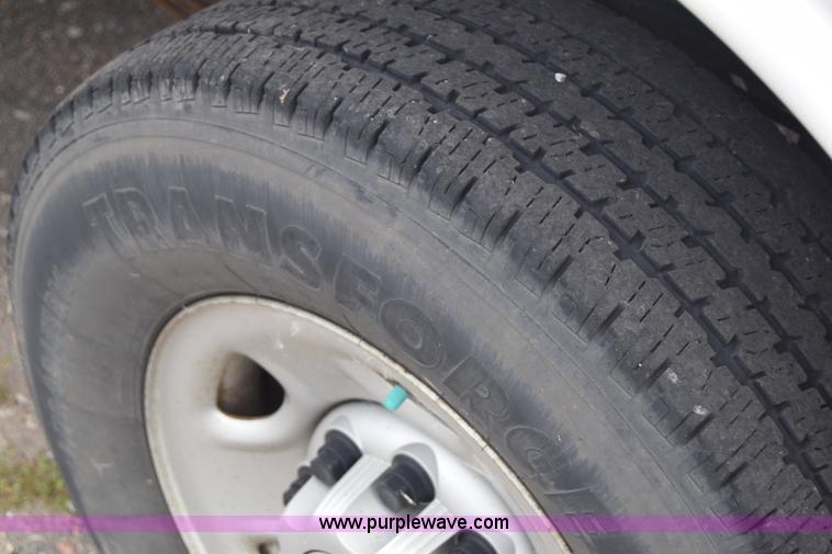 image for item K8571 2005 Chevrolet Express 2500 Cargo van