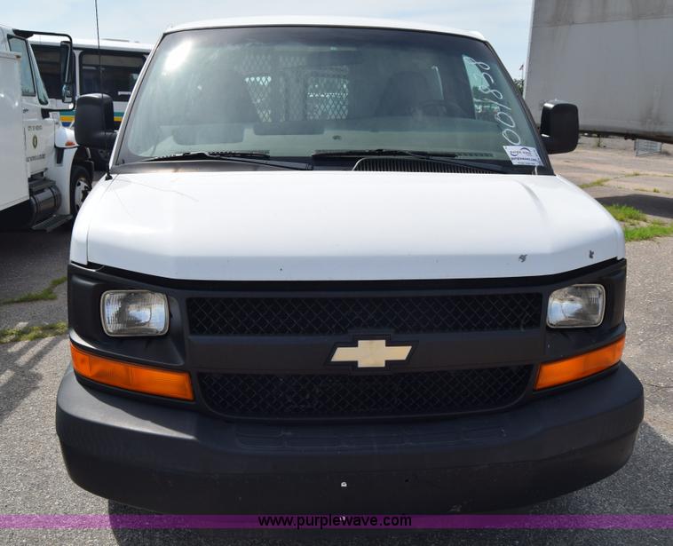 image for item K8576 2008 Chevrolet Express 2500 Cargo van