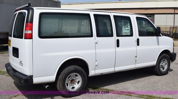 image for item K8576 2008 Chevrolet Express 2500 Cargo van