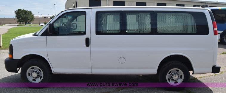 image for item K8576 2008 Chevrolet Express 2500 Cargo van