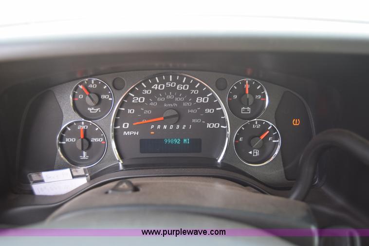 image for item K8576 2008 Chevrolet Express 2500 Cargo van