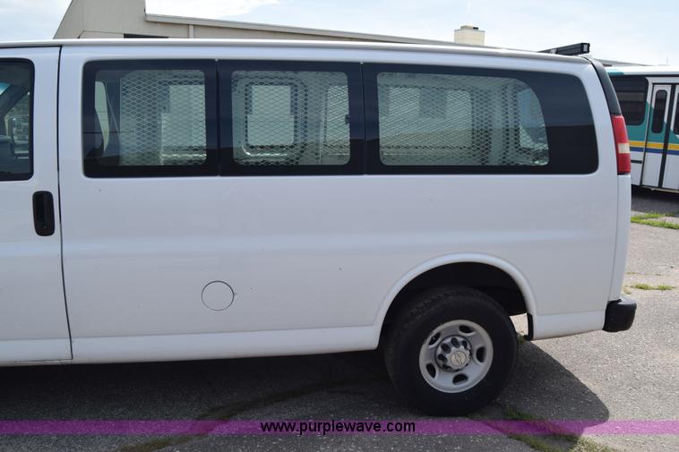image for item K8576 2008 Chevrolet Express 2500 Cargo van