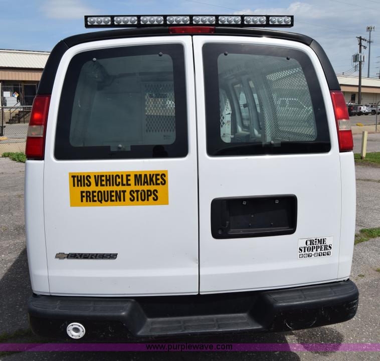 image for item K8576 2008 Chevrolet Express 2500 Cargo van