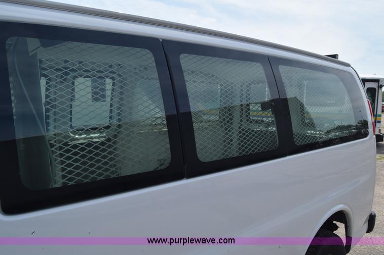 image for item K8576 2008 Chevrolet Express 2500 Cargo van