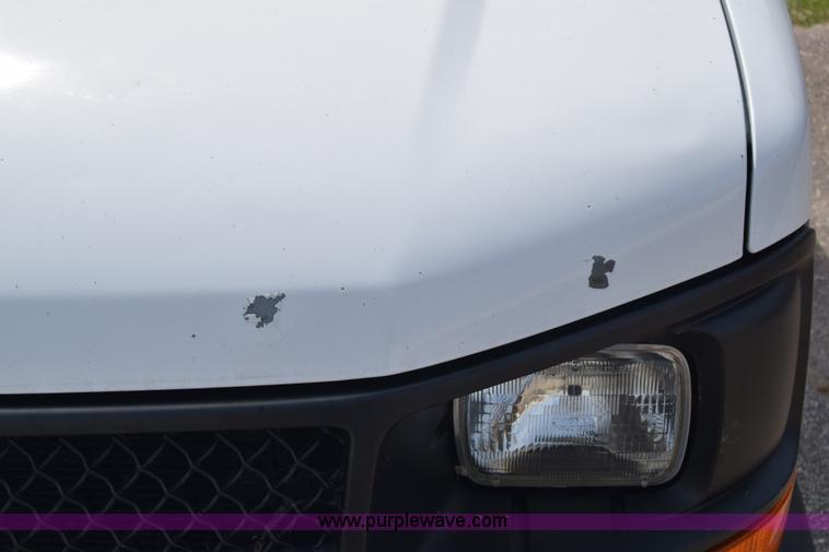 image for item K8576 2008 Chevrolet Express 2500 Cargo van