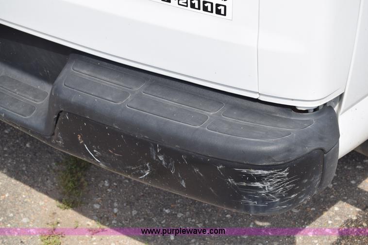 image for item K8576 2008 Chevrolet Express 2500 Cargo van