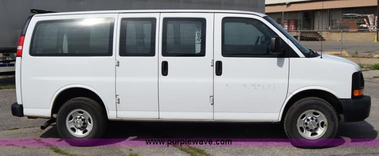 image for item K8578 2011 Chevrolet Express 2500 Cargo van