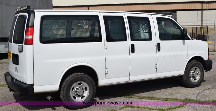 image for item K8578 2011 Chevrolet Express 2500 Cargo van