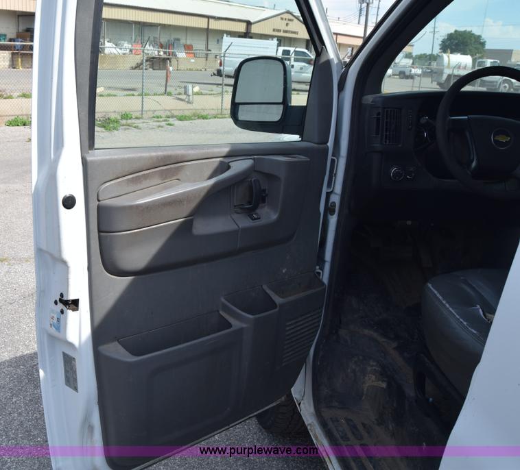 image for item K8578 2011 Chevrolet Express 2500 Cargo van