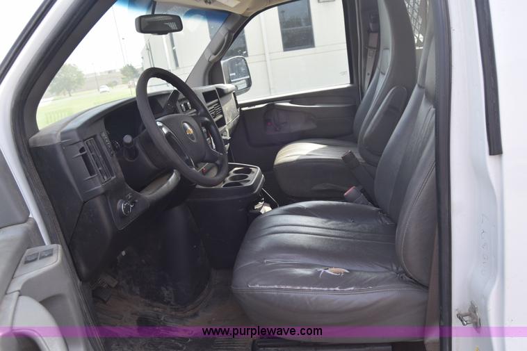 image for item K8578 2011 Chevrolet Express 2500 Cargo van
