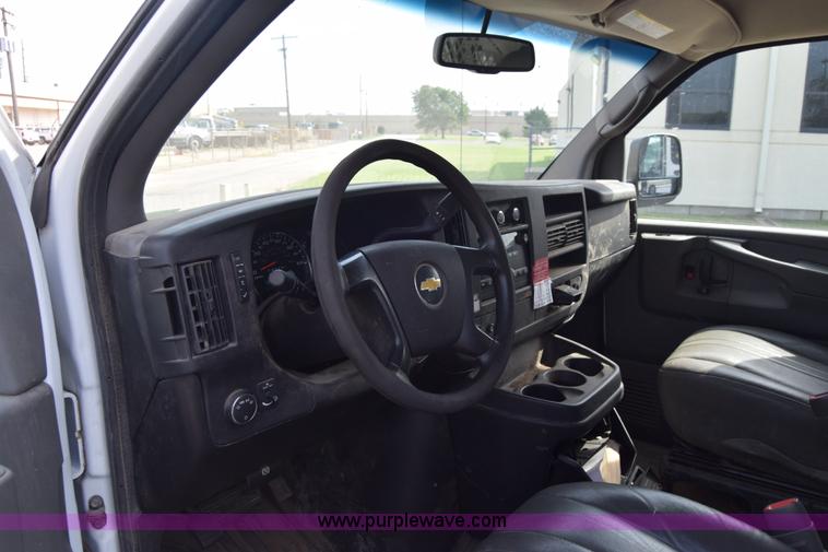 image for item K8578 2011 Chevrolet Express 2500 Cargo van